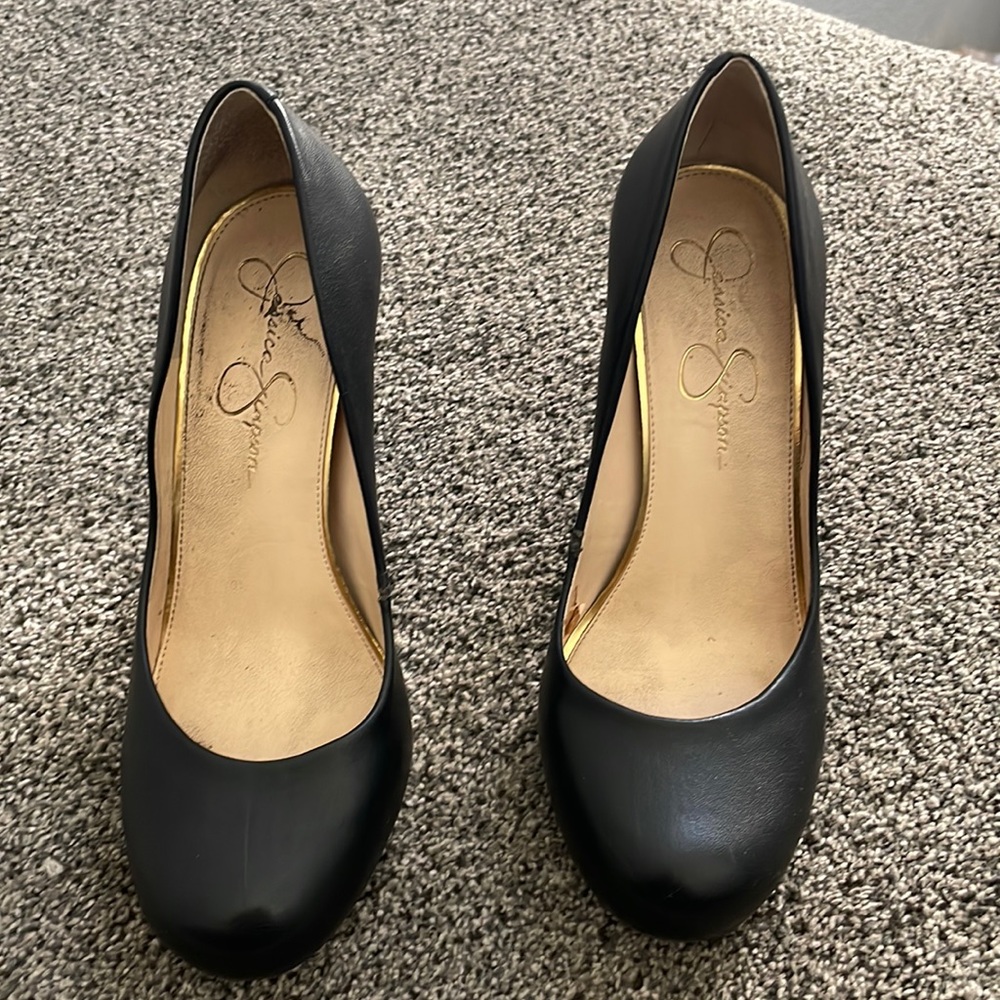 Jessica Simpson black heel